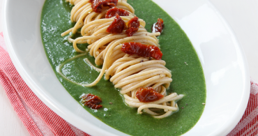 Recept Spaghetti met spinaziesaus en zongedroogde tomaatjes Grand'Italia